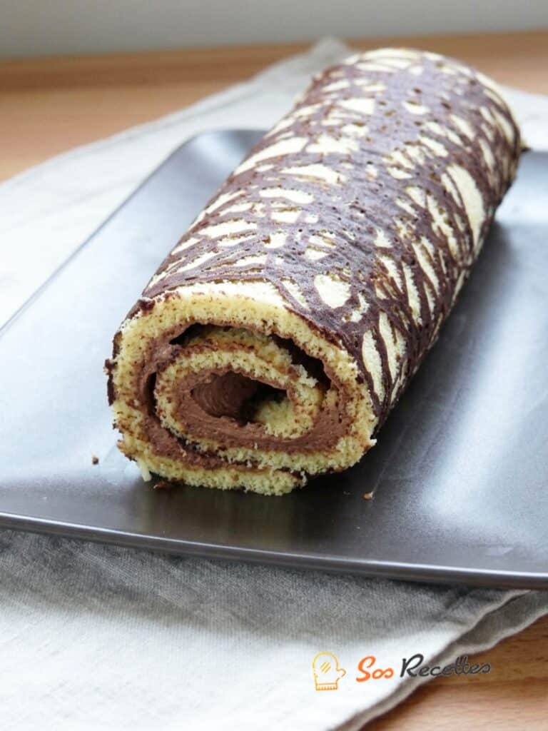 Dessert de Pâques - roulé décoré au cacao