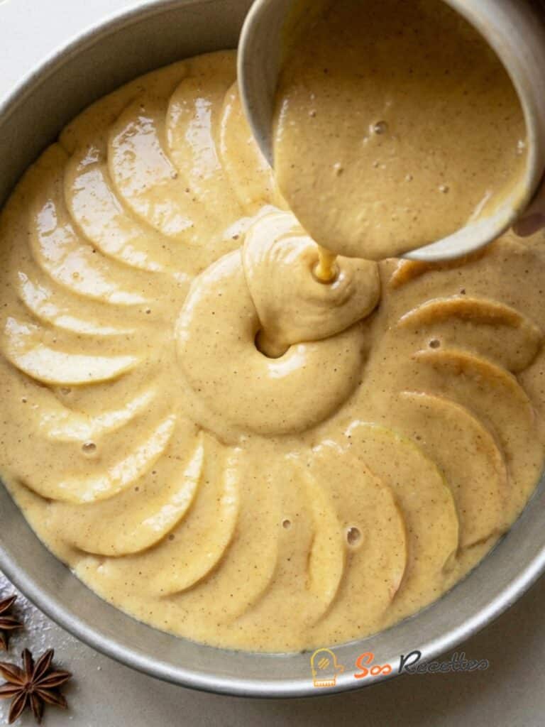 Gâteau aux pommes renversé aux épices